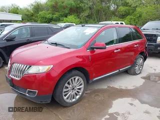 2011 Lincoln MKX z VIN 2LMDJ8JK8BBJ20739, wystawiony jako IAAI lot #41956364 z przebiegiem 125 474 mil mil oraz . Historia ofert i sprzedaży dostępna na DreamBid. Obrazek 2.
