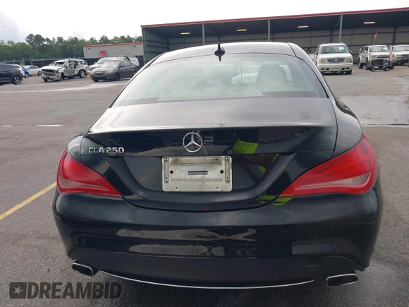 2014 Mercedes-Benz CLA 250 z VIN WDDSJ4EB6EN111093, wystawiony jako IAAI lot #42372072 z przebiegiem 82 988 mil mil oraz . Historia ofert i sprzedaży dostępna na DreamBid. Obrazek 17.