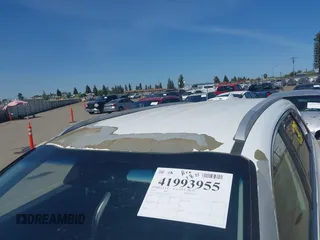 2016 Kia Sorento EX with VIN 5XYPHDA51GG001543, listed as a IAAI auction lot 41993955 with 176,098 mi miles. Bid and sale history available at carsss.com. Image 6.