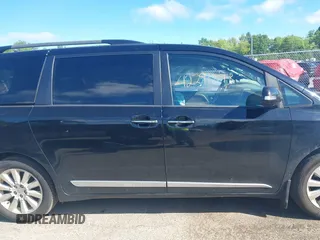 2015 Toyota Sienna Limited z VIN 5TDDK3DC9FS126641, wystawiony jako IAAI lot #42291893 z przebiegiem 103 235 mil mil oraz . Historia ofert i sprzedaży dostępna na DreamBid. Obrazek 13.