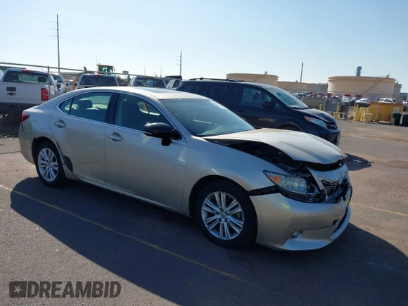 2013 Lexus ES 4dr Sdn with VIN JTHBK1GG1D2023369, listed as a IAAI auction lot 41539886 with 136,492 mi miles. Bid and sale history available at carsss.com. Image 1.