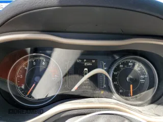 2017 Jeep Cherokee Altitude z VIN 1C4PJLAS0HW578220, wystawiony jako Copart lot #84244064 z przebiegiem 32 618 mil mil oraz Szkoda całkowita • Salvage title. Historia ofert i sprzedaży dostępna na DreamBid. Obrazek 9.