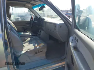 2000 Chevrolet Silverado 1500 LT with VIN 1GCEK19T2YE386163, listed as a IAAI auction lot 42229742 with 251,756 mi miles and . Bid and sale history available at DreamBid. Image 5.