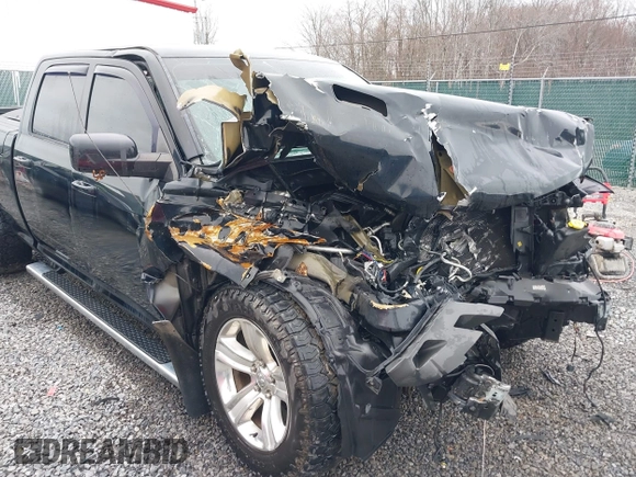 2013 Ram 1500 Sport z VIN 1C6RR7UT7DS722948, wystawiony jako IAAI lot #41779347 z przebiegiem 66 131 mil mil oraz . Historia ofert i sprzedaży dostępna na DreamBid. Obrazek 6.