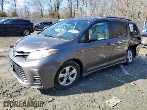 2018 Toyota Sienna LE Auto Access Seat with VIN 5TDKZ3DC8JS915102, listed as a Copart auction lot 44903865 with 112,098 mi miles and Clean Title. Bid and sale history available at carsss.com. Image 1.