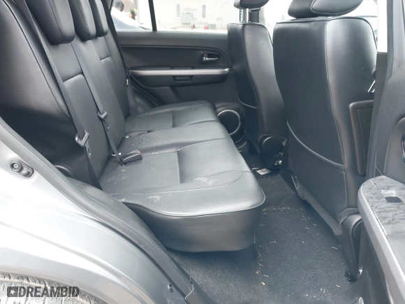 2010 Suzuki Grand Vitara Limited with VIN JS3TE0D73A4100191, listed as a IAAI auction lot 41716351 with 71,656 mi miles. Bid and sale history available at carsss.com. Image 8.