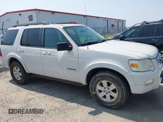 2008 Ford Explorer XLT z VIN 1FMEU73E68UA09652, wystawiony jako IAAI lot #42396626 z przebiegiem 108 395 mil mil oraz . Historia ofert i sprzedaży dostępna na DreamBid. Obrazek 14.