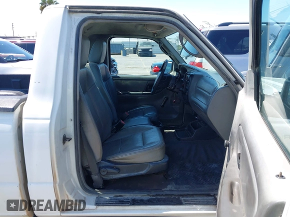 2011 Ford Ranger XL z VIN 1FTKR1AD2BPA46980, wystawiony jako IAAI lot #42414514 z przebiegiem Nie podano mil oraz . Historia ofert i sprzedaży dostępna na DreamBid. Obrazek 5.