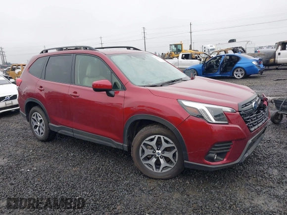 2024 Subaru Forester Premium with VIN JF2SKADC8RH463095, listed as a IAAI auction lot 41514816 with 9,041 mi miles. Bid and sale history available at carsss.com. Image 1.