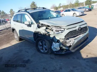 2022 Toyota RAV4 XLE with VIN 2T3P1RFV1NW300264, listed as a IAAI auction lot 41869284 with 74,989 mi miles. Bid and sale history available at carsss.com. Image 1.