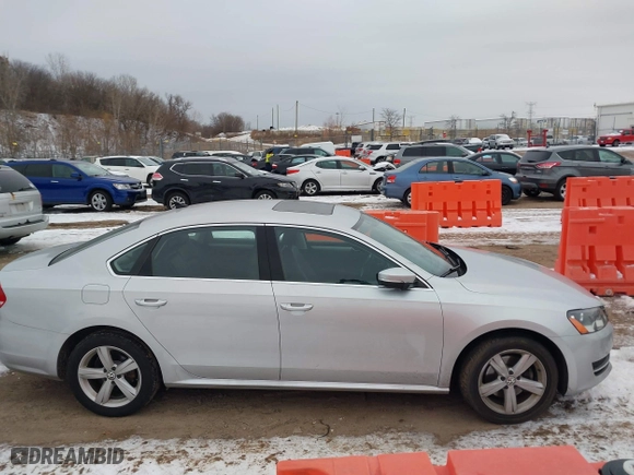 2013 Volkswagen Passat SE w/Sunroof with VIN 1VWBH7A35DC005005, listed as a IAAI auction lot 41150825 with 90,467 mi miles. Bid and sale history available at carsss.com. Image 13.