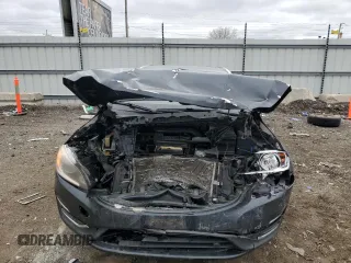 2015 Volvo V60 T5 Premier with VIN YV1612SK2F1221131, listed as a Copart auction lot 43855005 with 0 mi miles and Salvage Title. Bid and sale history available at carsss.com. Image 5.