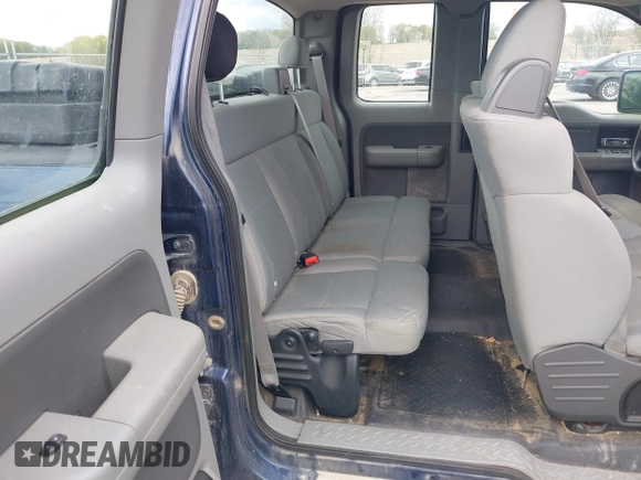 2007 Ford F-150 XLT z VIN 1FTPX14V17FB17308, wystawiony jako IAAI lot #42182220 z przebiegiem 178 669 mil mil oraz . Historia ofert i sprzedaży dostępna na DreamBid. Obrazek 8.