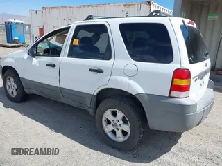 2005 Ford Escape XLT с VIN 1FMYU93165KA70903, выставлен на аукционе IAAI как лот 42291192 с пробегом 235 796 миль миль и . История ставок и продаж доступна на DreamBid. Изображение 3.