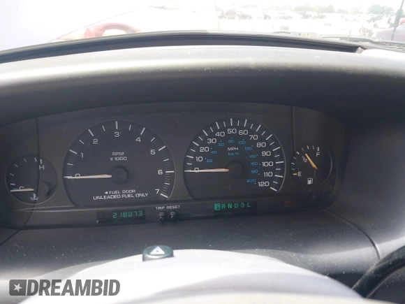 2000 Plymouth Voyager z VIN 2P4GP45R3YR635266, wystawiony jako IAAI lot #42220969 z przebiegiem 218 873 mil mil oraz . Historia ofert i sprzedaży dostępna na DreamBid. Obrazek 7.