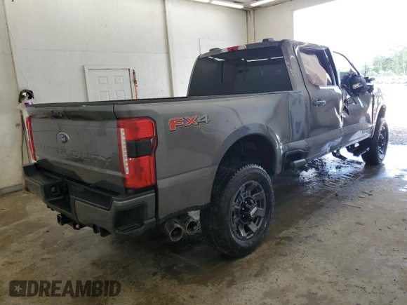 2024 Ford F-250 XL with VIN 1FT8W2BT4REF94743, listed as a Copart auction lot 59032215 with 6,661 mi miles and Salvage title. Bid and sale history available at DreamBid. Image 3.