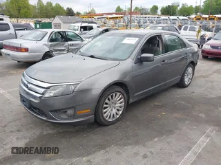 2011 Ford Fusion SE with VIN 3FAHP0HA1BR203046, listed as a IAAI auction lot 42011121 with 302,078 mi miles. Bid and sale history available at carsss.com. Image 2.