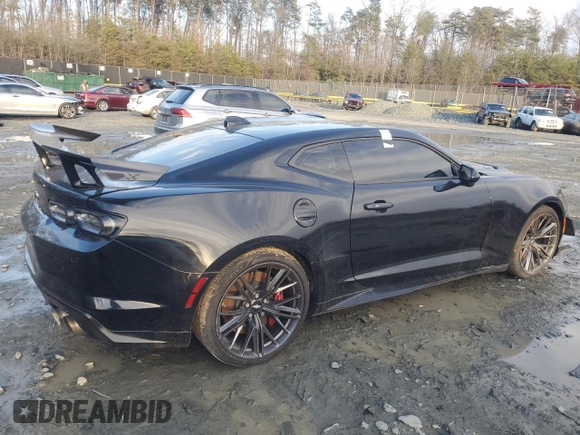 2021 Chevrolet Camaro ZL1 with VIN 1G1FK1R61M0103847, listed as a Copart auction lot 85646264 with 34,180 mi miles and Salvage Title. Bid and sale history available at carsss.com. Image 3.