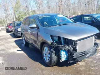 2017 Kia Sorento LX with VIN 5XYPG4A33HG209703, listed as a IAAI auction lot 41542541 with 112,708 mi miles. Bid and sale history available at carsss.com. Image 1.