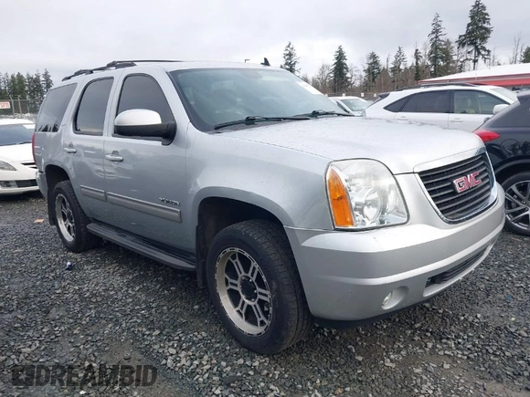 2012 GMC Yukon SLT with VIN 1GKS2CE03CR324366, listed as a IAAI auction lot 41473131 with 161,847 mi miles. Bid and sale history available at carsss.com. Image 1.