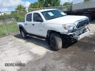 2015 Toyota Tacoma PreRunner z VIN 5TFJX4GN1FX037972, wystawiony jako IAAI lot #42577705 z przebiegiem 47 239 mil mil oraz . Historia ofert i sprzedaży dostępna na DreamBid. Obrazek 1.