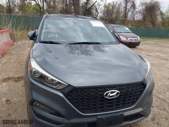 2016 Hyundai Tucson Limited with VIN KM8J3CA27GU088248, listed as a IAAI auction lot 42033882 with 102,112 mi miles. Bid and sale history available at carsss.com. Image 12.