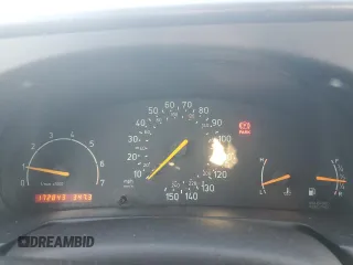 1994 Saab 900 z VIN YS3DM35B7R2044427, wystawiony jako Copart lot #89130625 z przebiegiem 172 843 mil mil oraz Czysty tytuł • Clean title. Historia ofert i sprzedaży dostępna na DreamBid. Obrazek 9.
