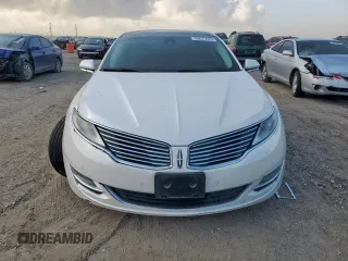 2014 Lincoln MKZ with VIN 3LN6L2GK4ER811632, listed as a Copart auction lot 59675525 with 143,230 mi miles and Salvage title. Bid and sale history available at DreamBid. Image 5.