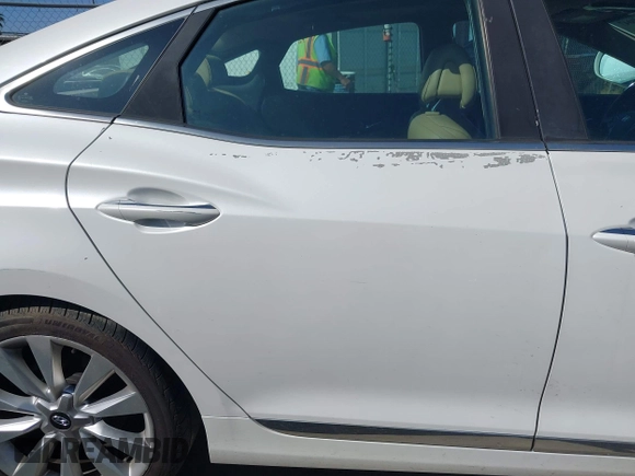 2013 Hyundai Azera with VIN KMHFH4JG0DA329329, listed as a IAAI auction lot 42539047 with 105,434 mi miles and . Bid and sale history available at DreamBid. Image 13.