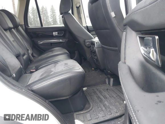 2013 Land Rover Range Rover Sport HSE z VIN SALSF2D40DA761703, wystawiony jako IAAI lot #41834430 z przebiegiem 97 858 mil mil oraz . Historia ofert i sprzedaży dostępna na DreamBid. Obrazek 8.