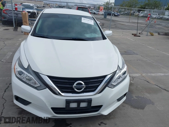 2017 Nissan Altima S z VIN 1N4AL3AP4HN337736, wystawiony jako IAAI lot #41724721 z przebiegiem 141 799 mil mil oraz . Historia ofert i sprzedaży dostępna na DreamBid. Obrazek 12.