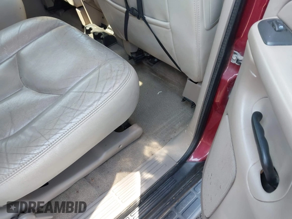 2004 Chevrolet Suburban Z71 with VIN 3GNFK16Z24G247948, listed as a IAAI auction lot 41757736 with 269,804 mi miles and . Bid and sale history available at DreamBid. Image 8.