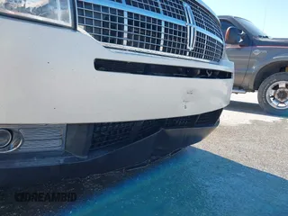 2008 Lincoln MKX z VIN 2LMDU68C28BJ06421, wystawiony jako IAAI lot #42217242 z przebiegiem 231 820 mil mil oraz . Historia ofert i sprzedaży dostępna na DreamBid. Obrazek 12.