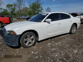 2013 Dodge Charger SXT z VIN 2C3CDXHG3DH705408, wystawiony jako Copart lot #53920275 z przebiegiem 178 014 mil mil oraz Szkoda całkowita • Salvage title. Historia ofert i sprzedaży dostępna na DreamBid. Obrazek 1.