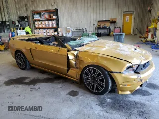 2010 Ford Mustang GT z VIN 1ZVBP8FH3A5120523, wystawiony jako Copart lot #49859765 z przebiegiem Nie podano mil oraz Szkoda całkowita • Salvage title. Historia ofert i sprzedaży dostępna na DreamBid. Obrazek 4.