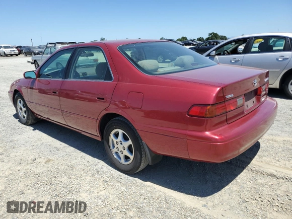1998 Toyota Camry LE z VIN 4T1BG28K6WU308356, wystawiony jako Copart lot #57686475 z przebiegiem 178 274 mil mil oraz Szkoda całkowita • Salvage title. Historia ofert i sprzedaży dostępna na DreamBid. Obrazek 2.