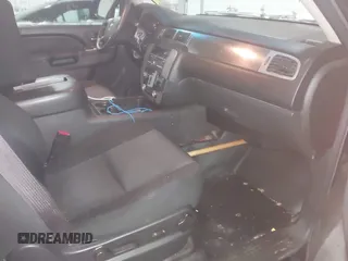 2014 Chevrolet Tahoe Commercial with VIN 1GNSK2E05ER196941, listed as a IAAI auction lot 41938892 with 176,170 mi miles and . Bid and sale history available at DreamBid. Image 5.