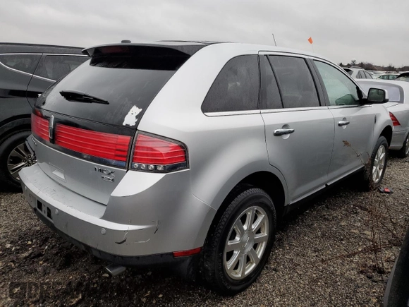 2010 Lincoln MKX with VIN 2LMDJ8JC2ABJ34580, listed as a Copart auction lot 88117285 with 0 mi miles and Salvage Title. Bid and sale history available at carsss.com. Image 3.