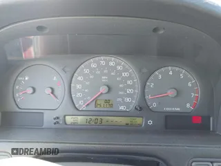2000 Volvo V70 z VIN YV1LW61J8Y2644104, wystawiony jako IAAI lot #42307218 z przebiegiem 251 170 mil mil oraz . Historia ofert i sprzedaży dostępna na DreamBid. Obrazek 7.