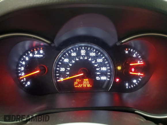 2014 Kia Sorento LX z VIN 5XYKT4A77EG499626, wystawiony jako Copart lot #49983865 z przebiegiem 227 978 mil mil oraz Nie do naprawy • Non repairable. Historia ofert i sprzedaży dostępna na DreamBid. Obrazek 9.