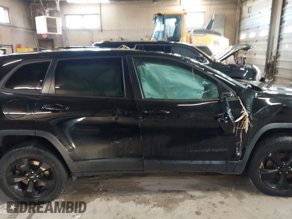 2019 Jeep Cherokee Latitude Plus with VIN 1C4PJMLX7KD283570, listed as a IAAI auction lot 41922700 with 106,829 mi miles and . Bid and sale history available at DreamBid. Image 14.