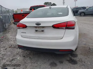 2017 Kia Forte LX with VIN 3KPFK4A72HE139332, listed as a IAAI auction lot 41875590 with 178,399 mi miles. Bid and sale history available at carsss.com. Image 16.