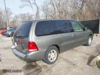 2005 Mercury Monterey Convenience with VIN 2MRZA21295BJ05641, listed as a IAAI auction lot 41791488 with 214,103 mi miles. Bid and sale history available at carsss.com. Image 4.