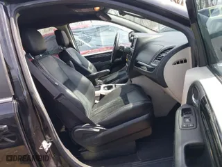2018 Dodge Grand Caravan SXT with VIN 2C4RDGCG6JR249424, listed as a IAAI auction lot 41868778 with 90,156 mi miles. Bid and sale history available at carsss.com. Image 5.