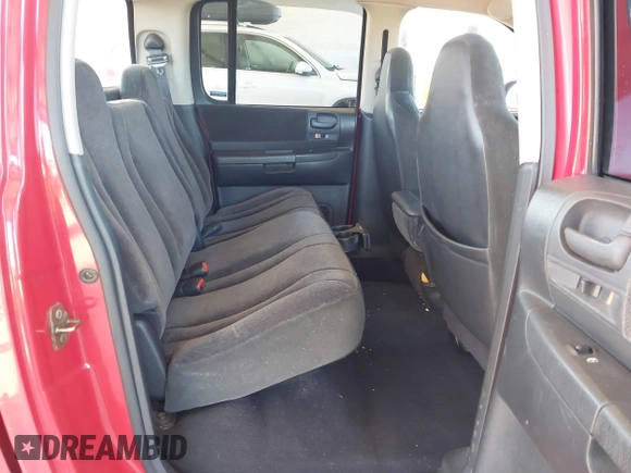2001 Dodge Dakota Sport with VIN 1B7GL2AN81S106374, listed as a IAAI auction lot 41435940 with 183,540 mi miles. Bid and sale history available at carsss.com. Image 8.