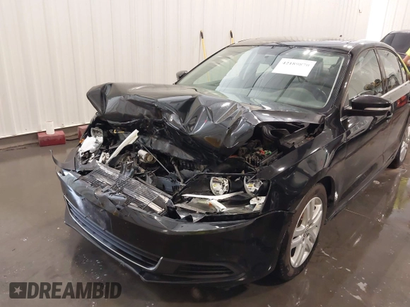 2014 Volkswagen Jetta SE with VIN 3VWD07AJ3EM437025, listed as a IAAI auction lot 42189870 with 96,530 mi miles and . Bid and sale history available at DreamBid. Image 6.