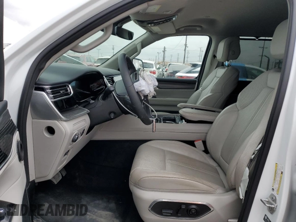2023 Jeep Wagoneer Series II с VIN 1C4SJRBP3PS509583, выставлен на аукционе Copart как лот 54601365 с пробегом 22 202 миль миль и Списание • Salvage title. История ставок и продаж доступна на DreamBid. Изображение 7.
