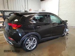 2021 Buick Encore GX Essence с VIN KL4MMGSL7MB164632, выставлен на аукционе Copart как лот 57083755 с пробегом 88 900 миль миль и Чистый • Clean title. История ставок и продаж доступна на DreamBid. Изображение 3.