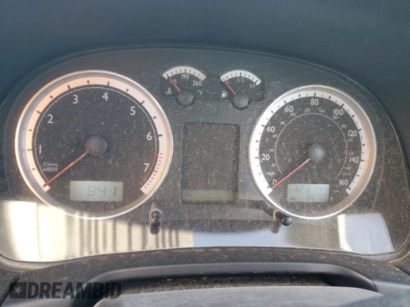 2005 Volkswagen Jetta GL with VIN 3VWRK69M85M025000, listed as a Copart auction lot 88311535 with 123,144 mi miles and Salvage title. Bid and sale history available at DreamBid. Image 9.