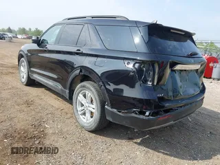 2023 Ford Explorer XLT z VIN 1FMSK8DH4PGB89427, wystawiony jako IAAI lot #42529109 z przebiegiem 18 139 mil mil oraz . Historia ofert i sprzedaży dostępna na DreamBid. Obrazek 3.